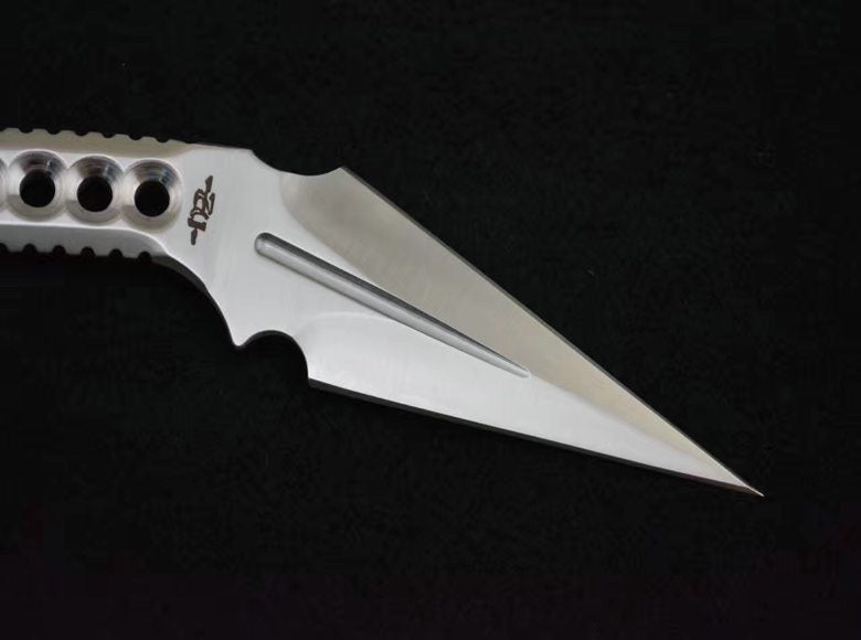 Counter-Attacker Double-Edged Combat Claw