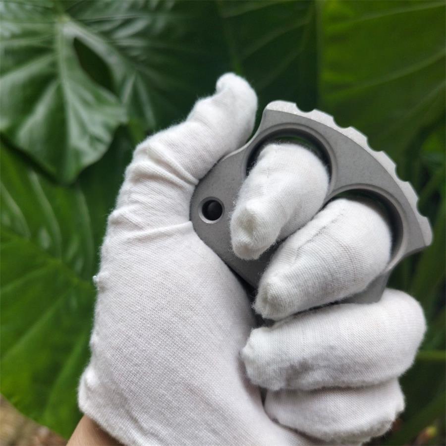 Solid Steel Knuckle Duster Portable Self Defense EDC Tool