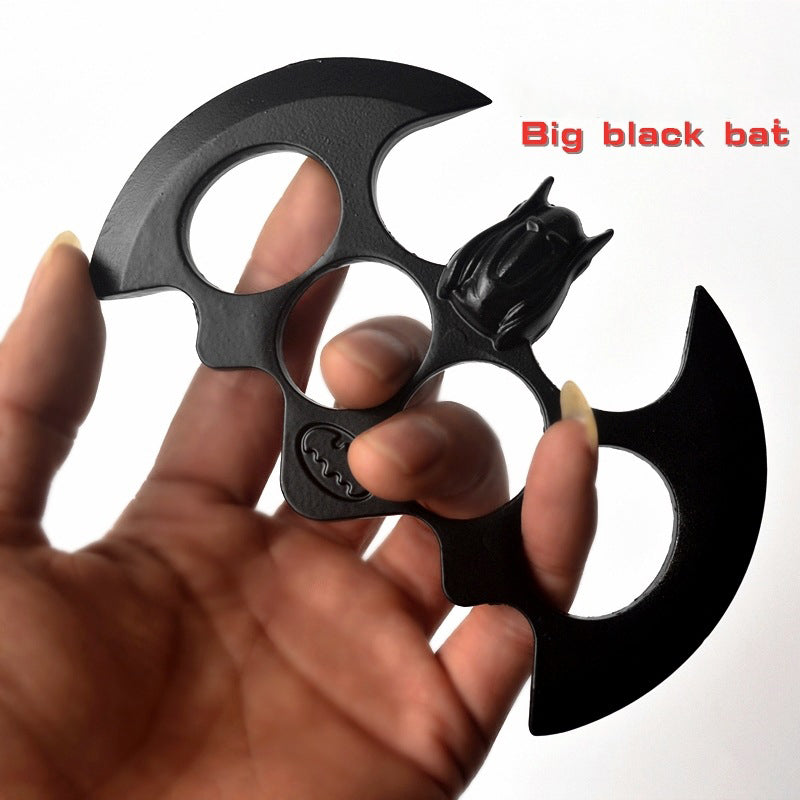 Big Bat Fist Buckle Metal Brass Knuckle Duster Four Finger Tiger Outdoor Camping Safety Defense Pocket EDC Tool