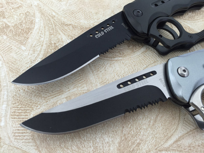 Knuckle guard quick-opening folding knife