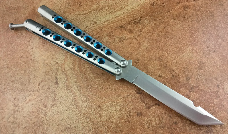 Nine - hole Glory Balisong with Blue Handle