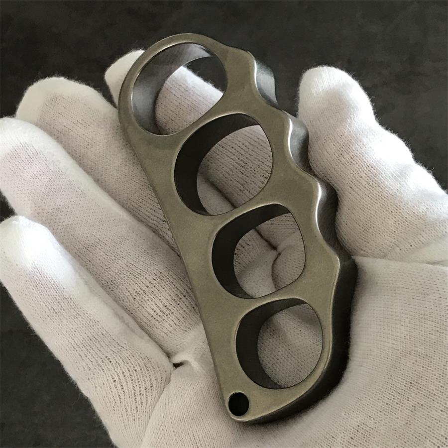 Medium Solid Titanium Pea Knuckle Duster