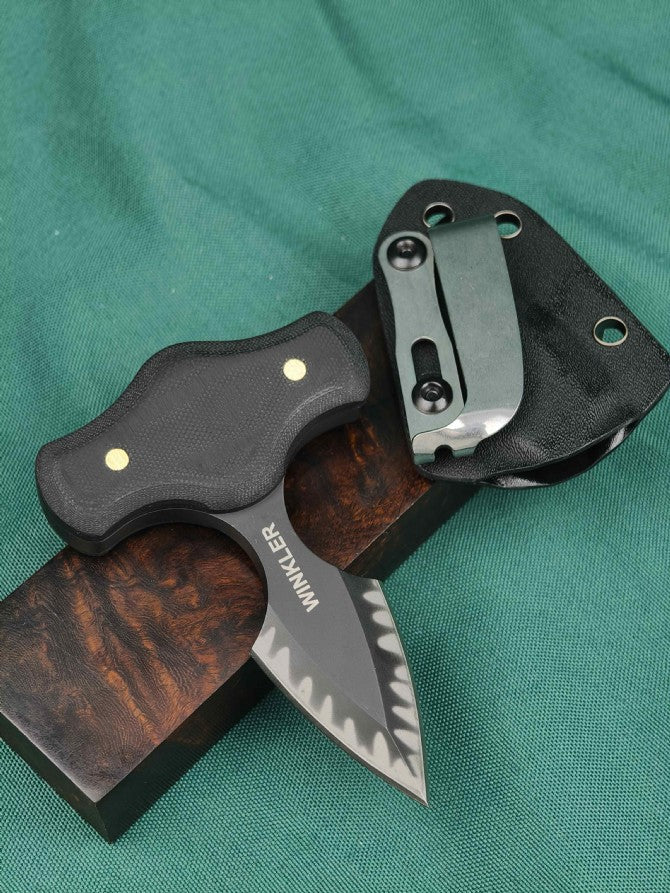 Tiger Stripe Hand Stiletto D2