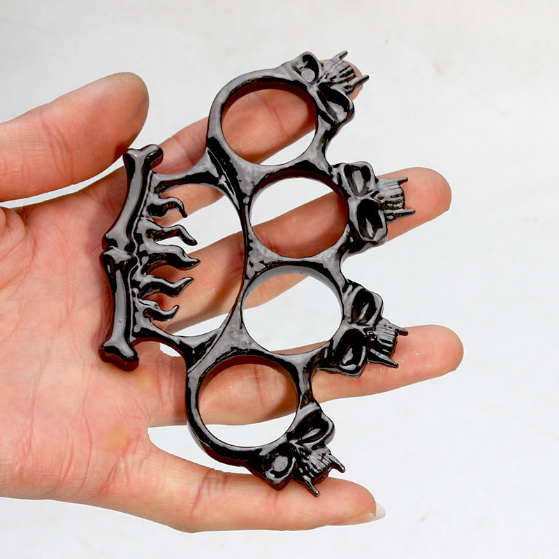 Knuckle Duster Defending Yourself Against Wolves Breaking Windows Fitness Boxing Finger Protection Combat Defense Tools