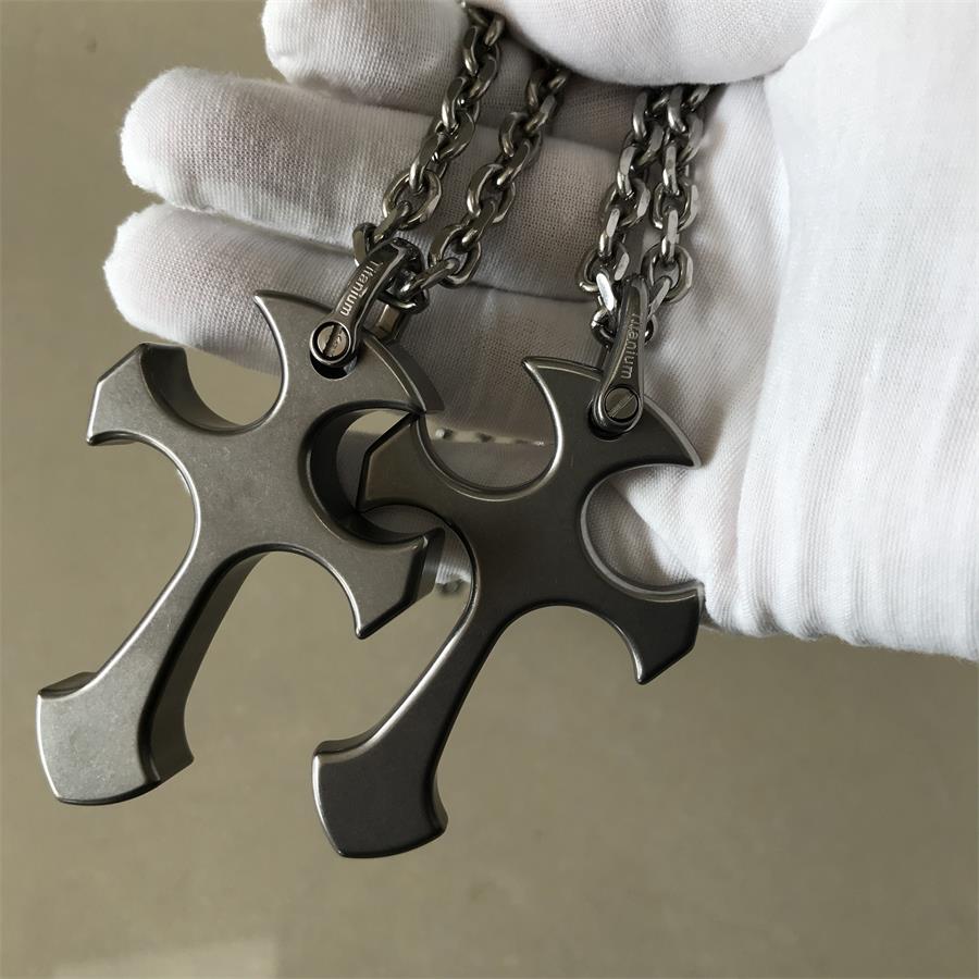 Cross Titanium Knuckle Duster Self-defense Window Breaking EDC Tool